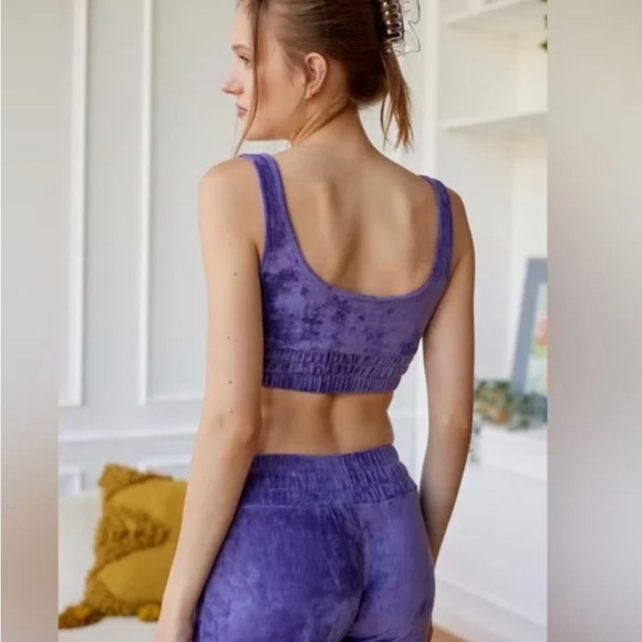 #21 NWT URBAN OUTFITTERS OUT FROM UNDER ARIA VELOUR TANK TOP AND SHRUG SET - Picture 2 of 7